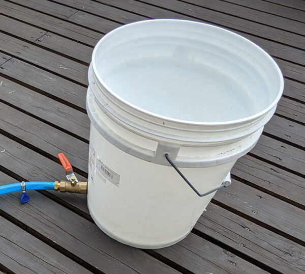 排水付きバケツの作り方 排水コックバケツ　排水ホースバケツ　排水口バケツ　排水栓バケツ